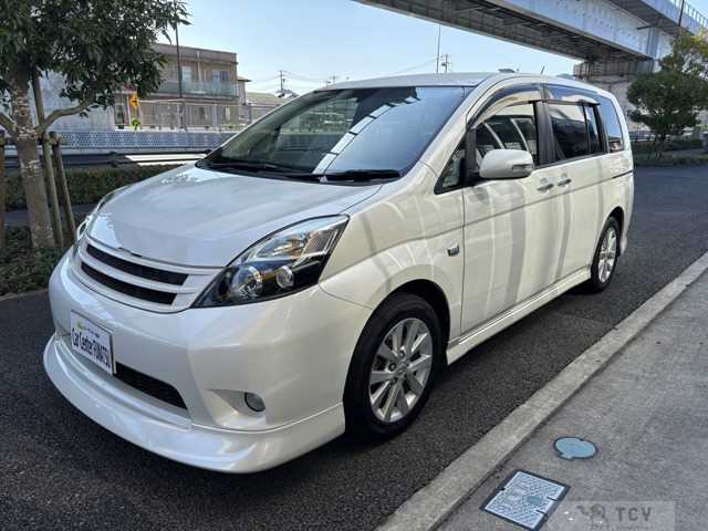 2012 Toyota Isis