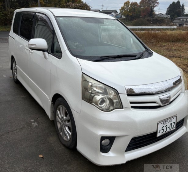 2010 Toyota Noah