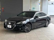 2013 Toyota Crown Hybrid