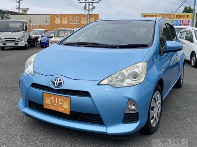2013 Toyota AQUA