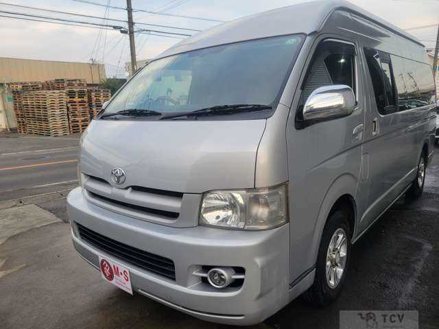 2006 Toyota Hiace Commuter