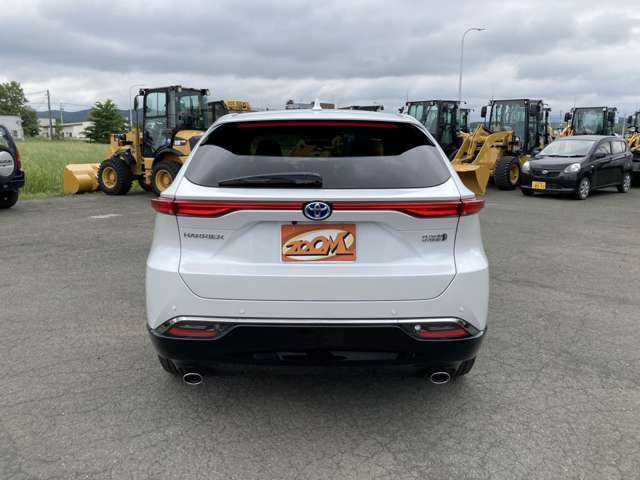 Toyota Harrier 2023 — фото 7 купить в Москве