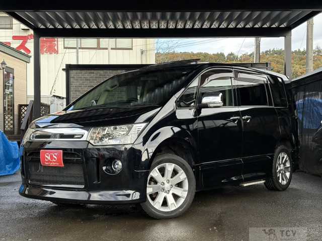 2010 Mitsubishi Delica D5