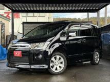 2010 Mitsubishi Delica D5