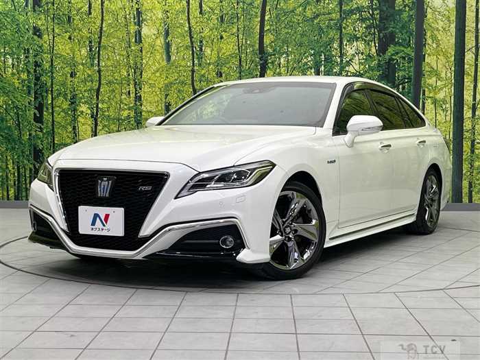 2019 Toyota Crown Hybrid