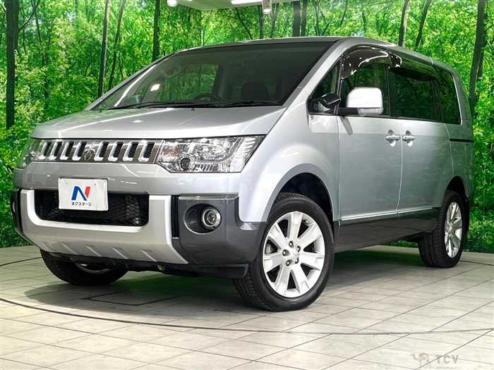 2016 Mitsubishi Delica D5