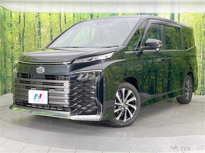 2022 Toyota Voxy