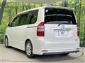 2013 Toyota Noah