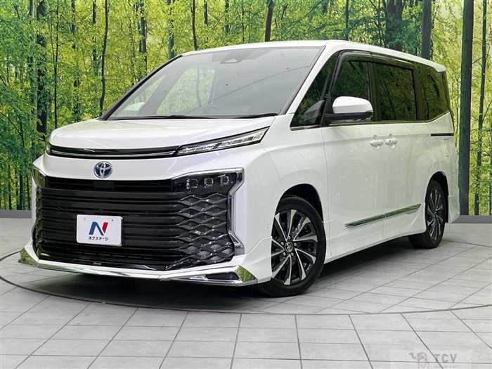 2022 Toyota Voxy