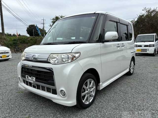 2013 Daihatsu Tanto Custom