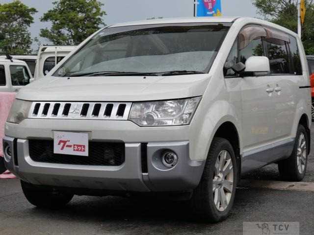 2013 Mitsubishi Delica D5