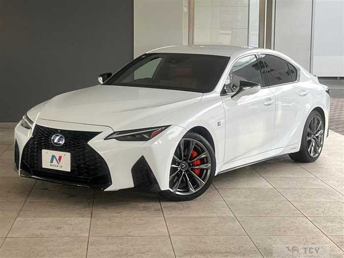 2021 Lexus IS