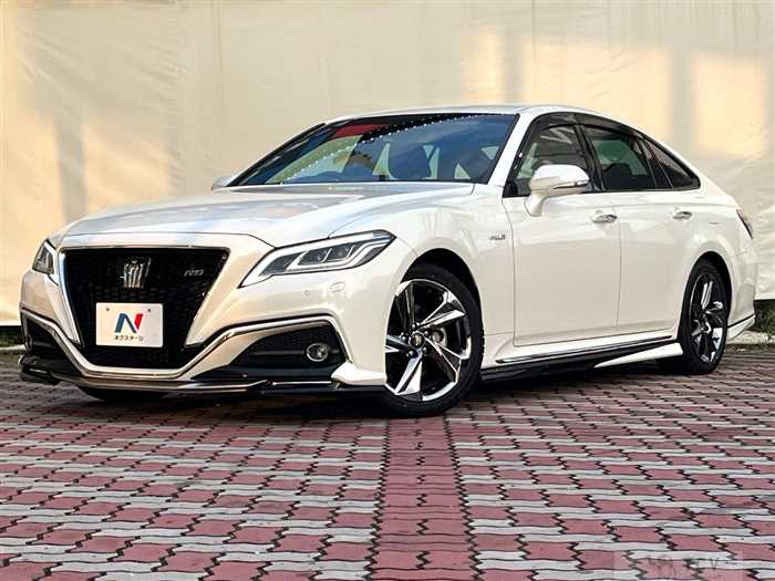2019 Toyota Crown Hybrid
