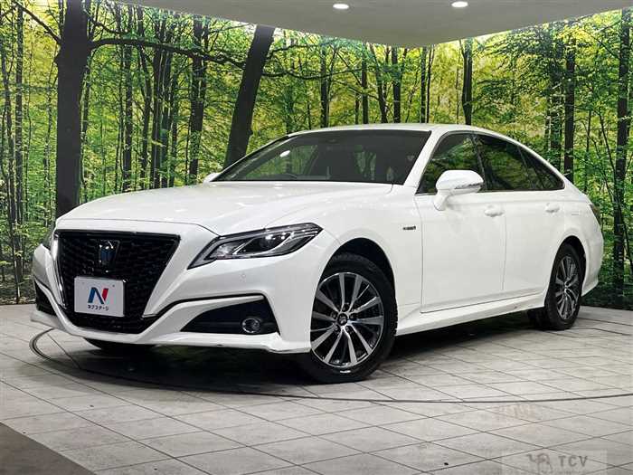 2018 Toyota Crown Hybrid