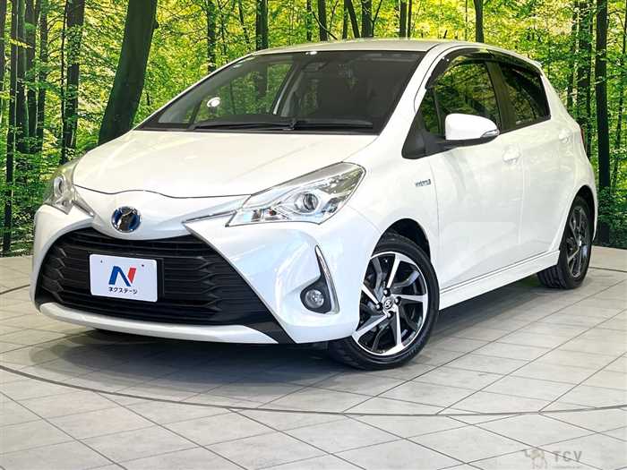 2017 Toyota Vitz