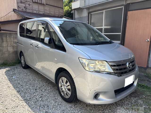 2013 Nissan Serena
