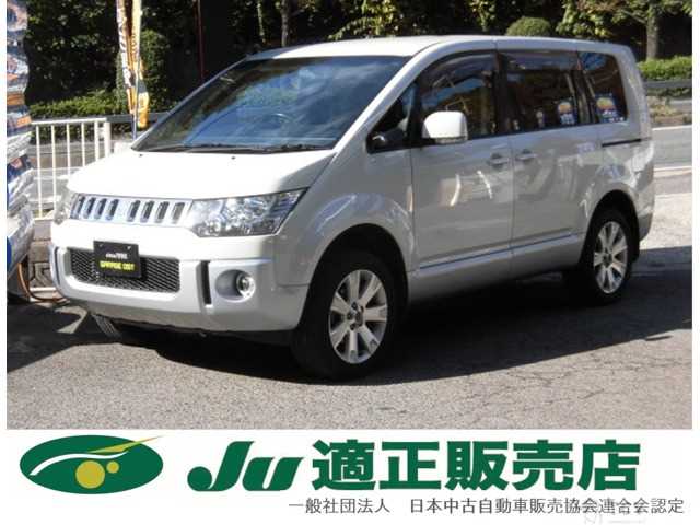 2012 Mitsubishi Delica D5