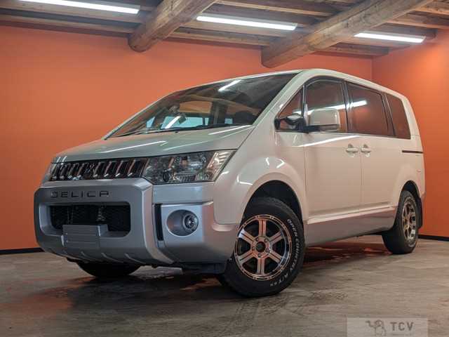 2012 Mitsubishi Delica D5