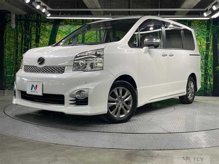 2013 Toyota Voxy