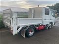 2004 Mitsubishi Canter