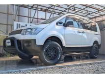 2014 Mitsubishi Delica D5