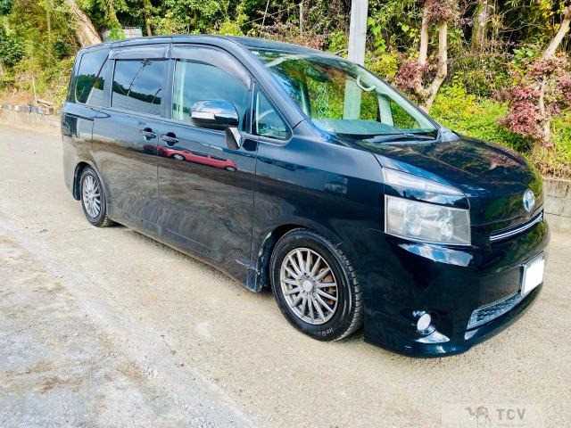 2009 Toyota Voxy