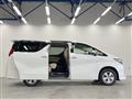 2015 Toyota Alphard Hybrid