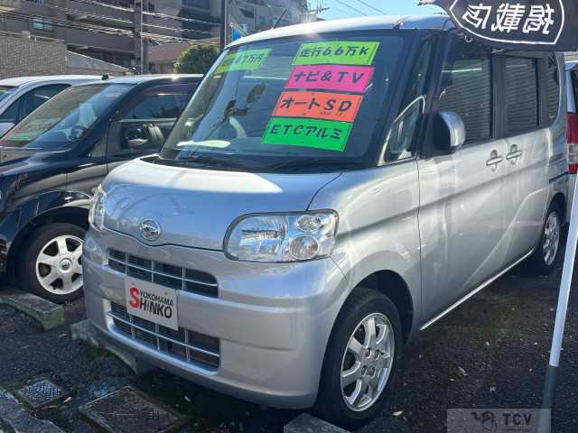 2011 Daihatsu Tanto