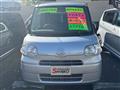 2011 Daihatsu Tanto
