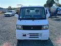 2003 Mitsubishi Minicab Truck