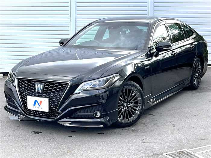 2020 Toyota Crown Hybrid