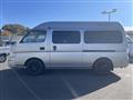 2004 Nissan Caravan Van