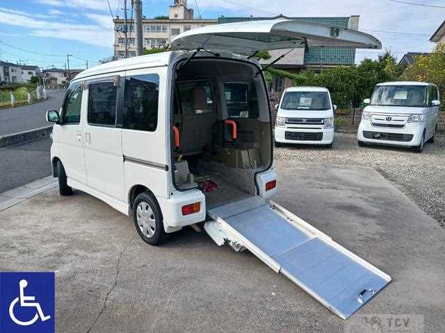2017 Daihatsu Atrai Wagon