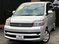 2006 Toyota Voxy