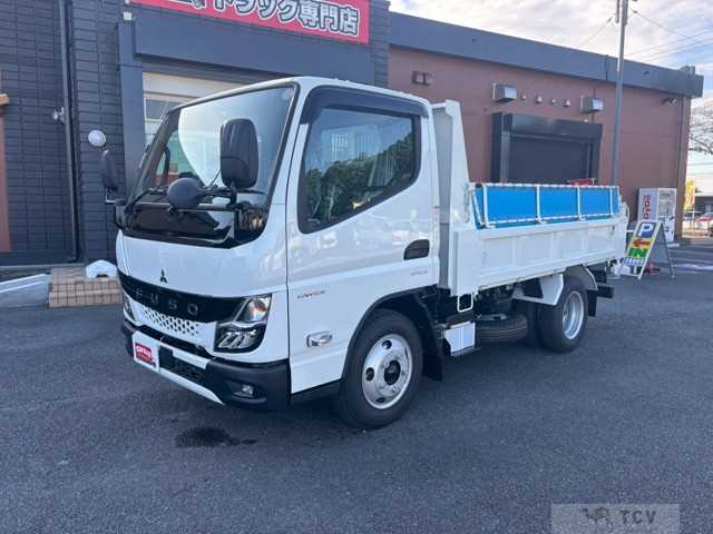 2025 Mitsubishi Canter