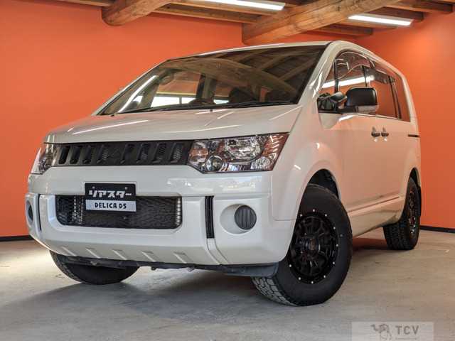2018 Mitsubishi Delica D5