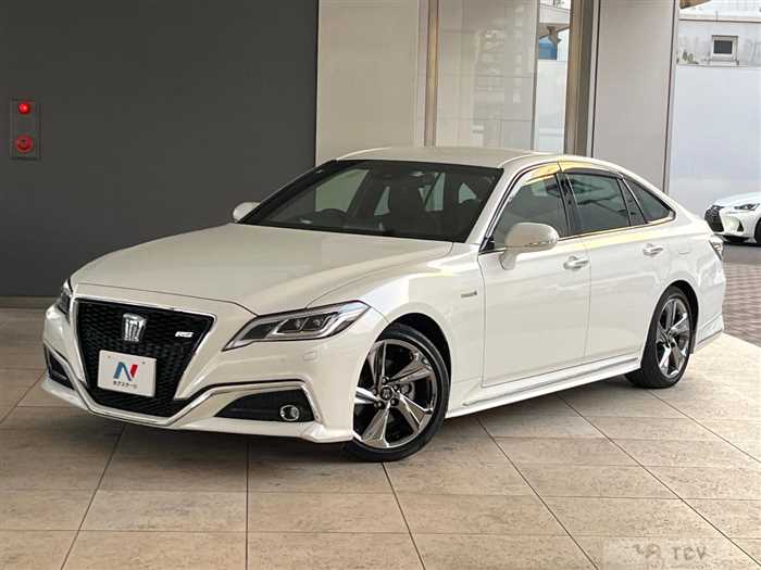 2019 Toyota Crown Hybrid