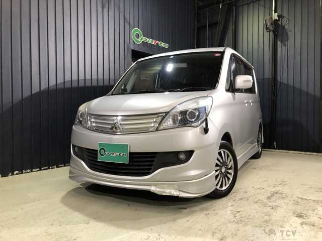 2012 Mitsubishi Delica