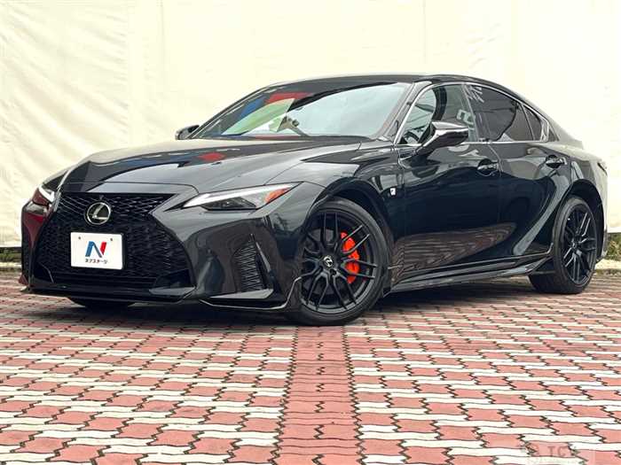 2021 Lexus IS
