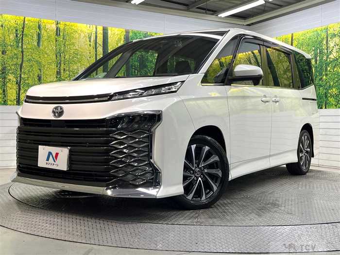 2022 Toyota Voxy
