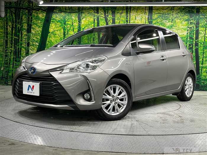 2017 Toyota Vitz