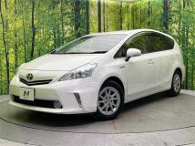 2013 Toyota PRIUS α