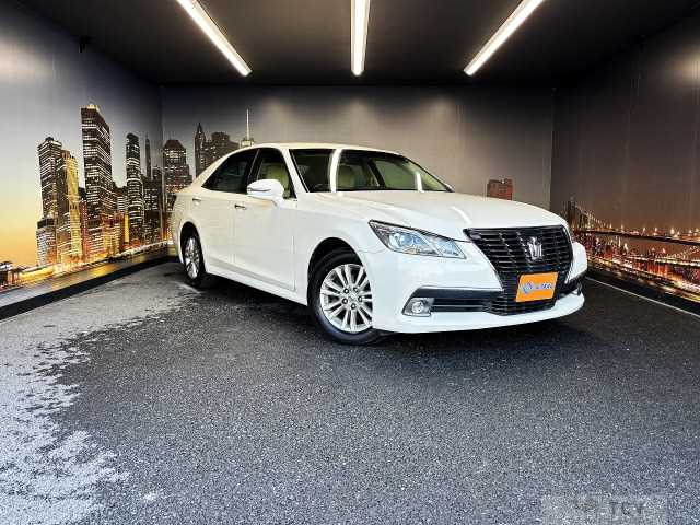 2013 Toyota Crown