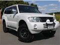 2005 Mitsubishi Pajero