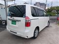 2008 Toyota Noah
