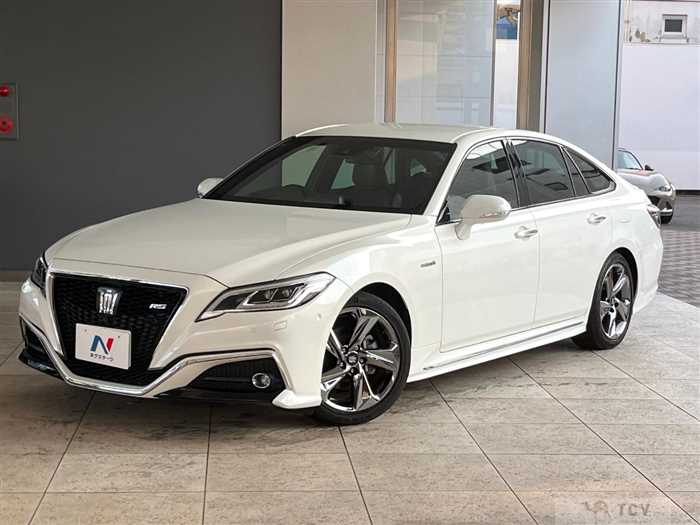 2018 Toyota Crown Hybrid