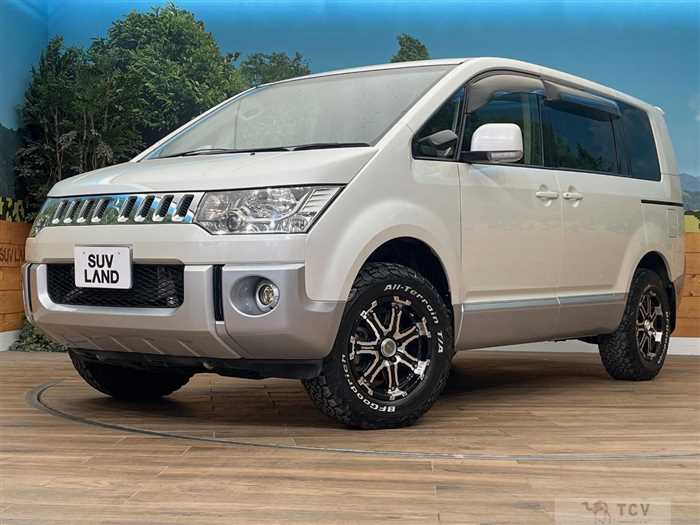 2016 Mitsubishi Delica D5