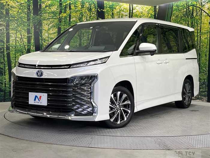 2022 Toyota Voxy