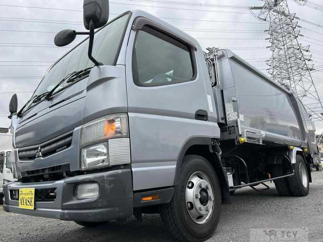 2015 Mitsubishi Canter