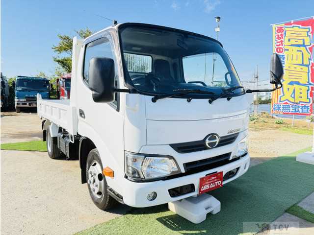 2017 Hino Dutro